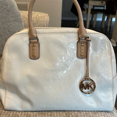 NWT MICHAEL KORS PATENT LEATHER CINDY LG DOME 